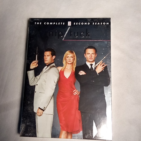 Nip tuck season 2 sealed - Picture 1 of 2